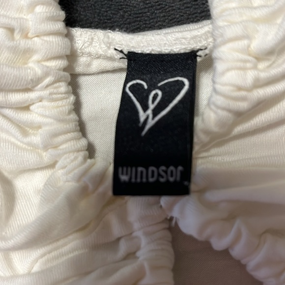 White Windsor Crop Top - Picture 2 of 2